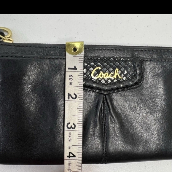 COACH Madison Pleated Wristlet Wallet Black Smooth Leather Patent Snake Trim - Picture 4 of 10